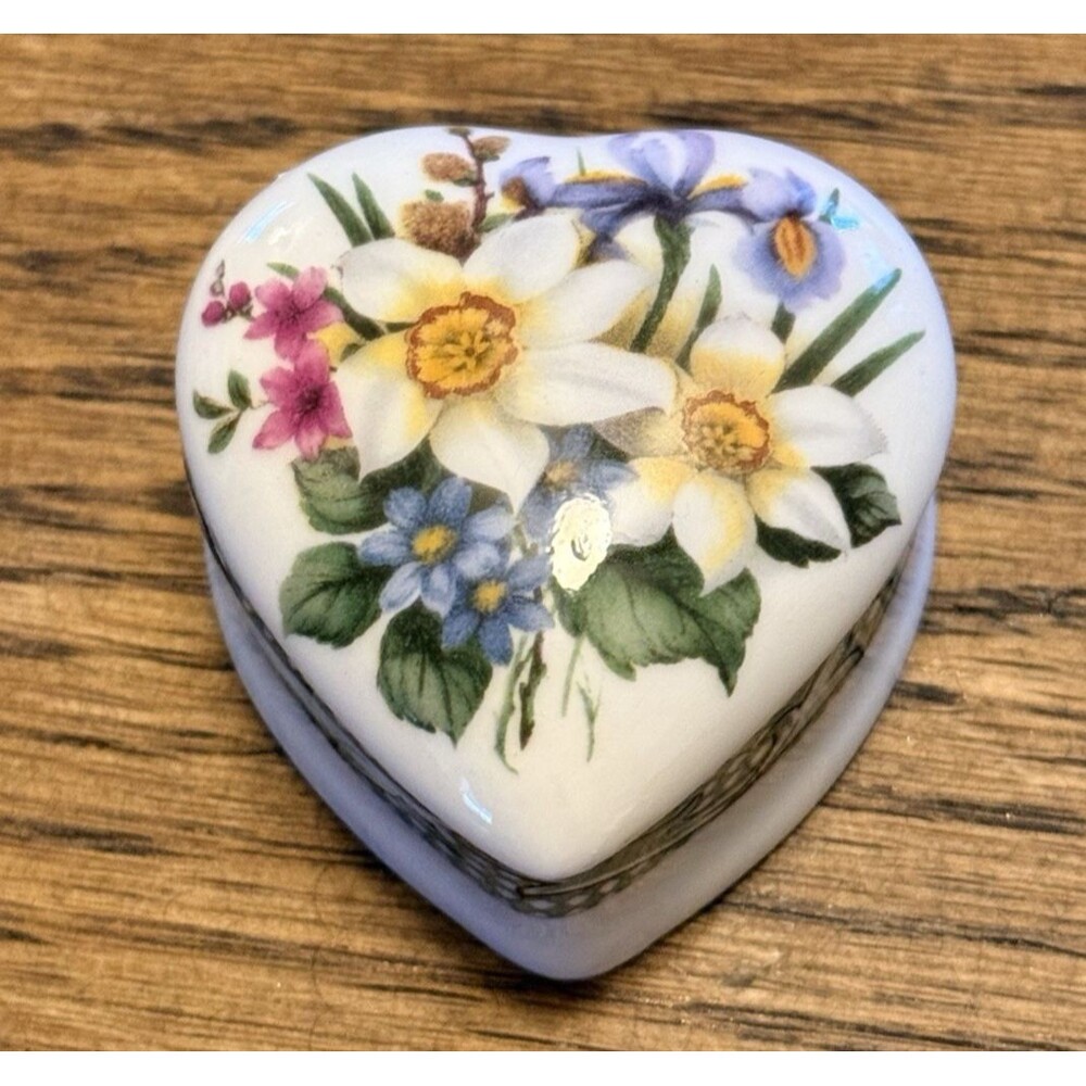 Crownford Heart Shaped Tricket Box Floral Bone China Made in England
